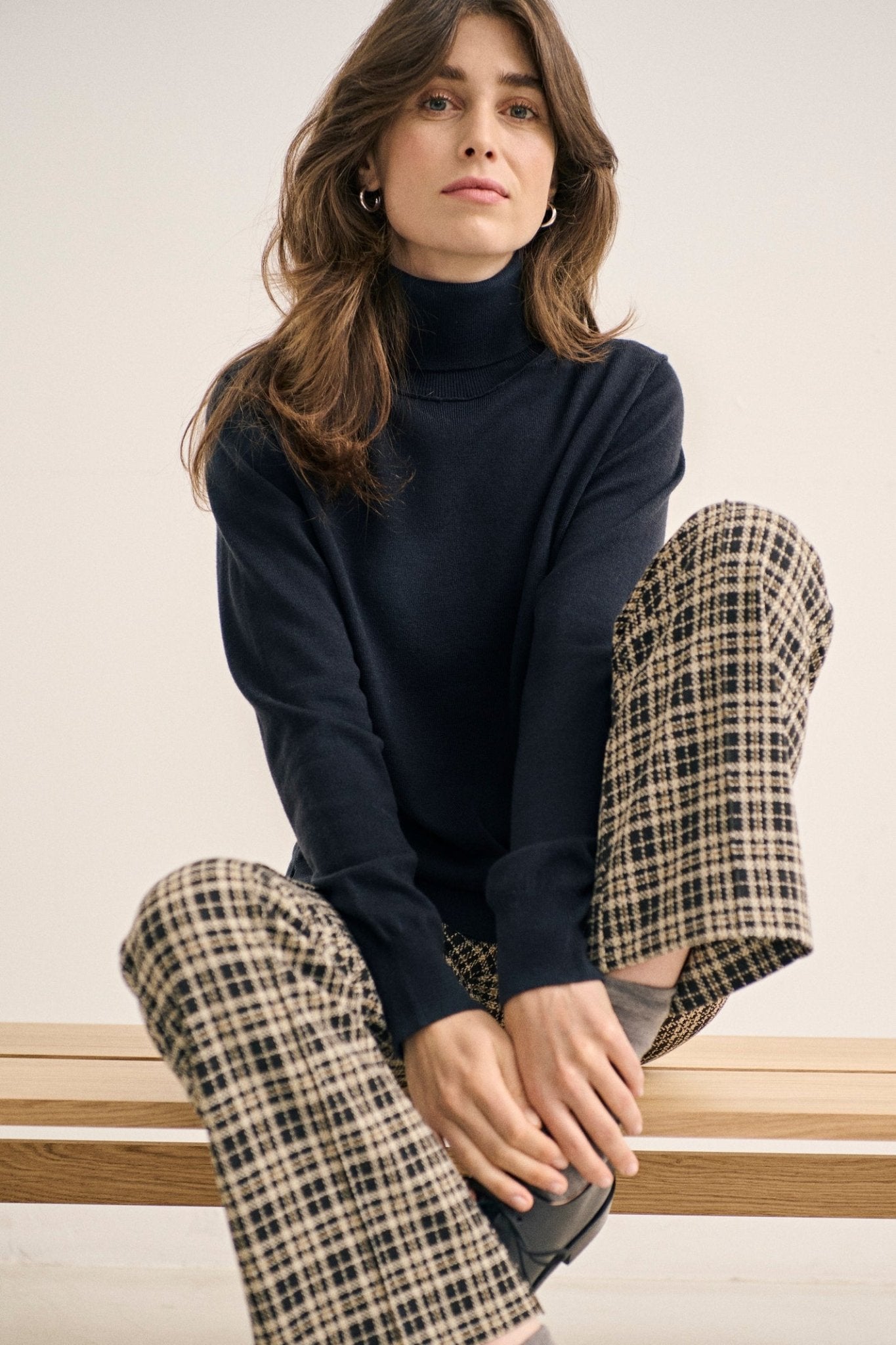 Part Two IlisanPW PA pull-on trousers dark navy check with elasticated waistband and no button fastening.

