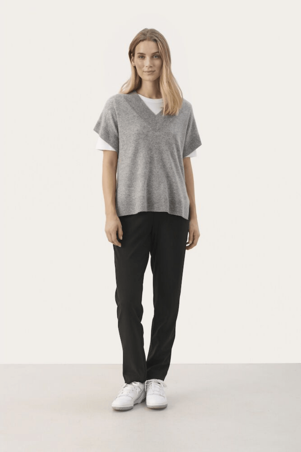 Part Two HevinPW cashmere jumper dark grey melange at Dotique – relaxed fit round neck pure cashmere knit.