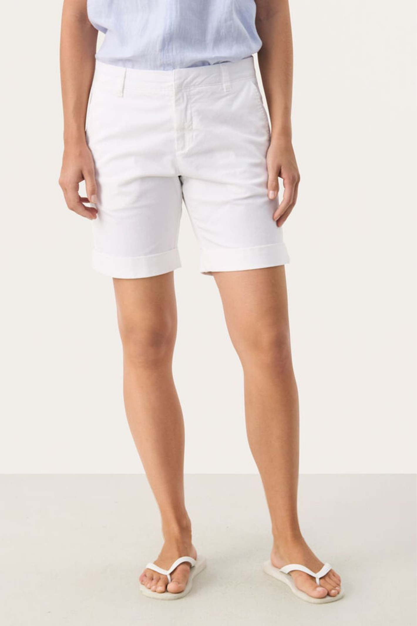 Part Two HanijanPW Bright White Shorts The HanijanPW shorts by Part Two are an easy summer staple you’ll reach for again and again. Shop at Dotique.