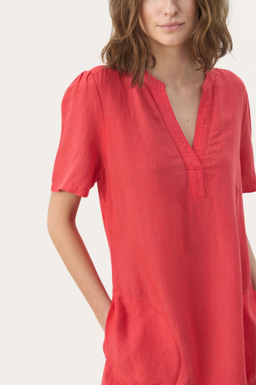 Relaxed linen blend dress by Part Two in bittersweet red with V-neck and short sleeves. Easy summer staple. Shop at Dotique.