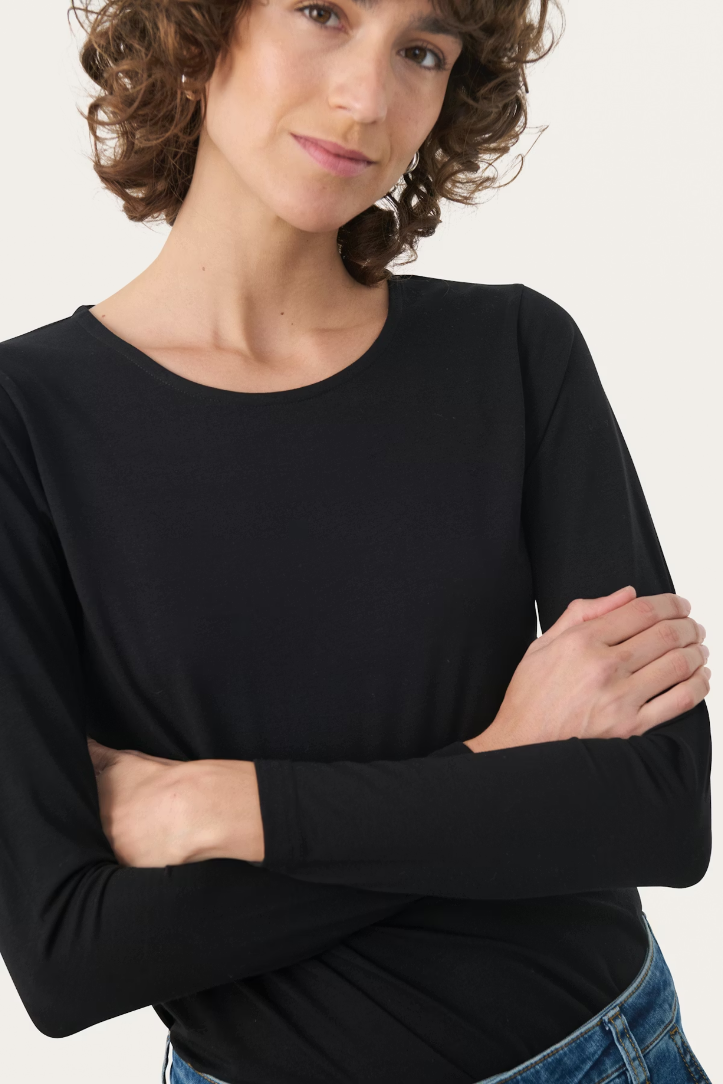 Soft long sleeve T-shirt by Part Two in black. Made with TENCEL™ Modal and organic cotton for a smooth, flattering fit. Shop Dotique.