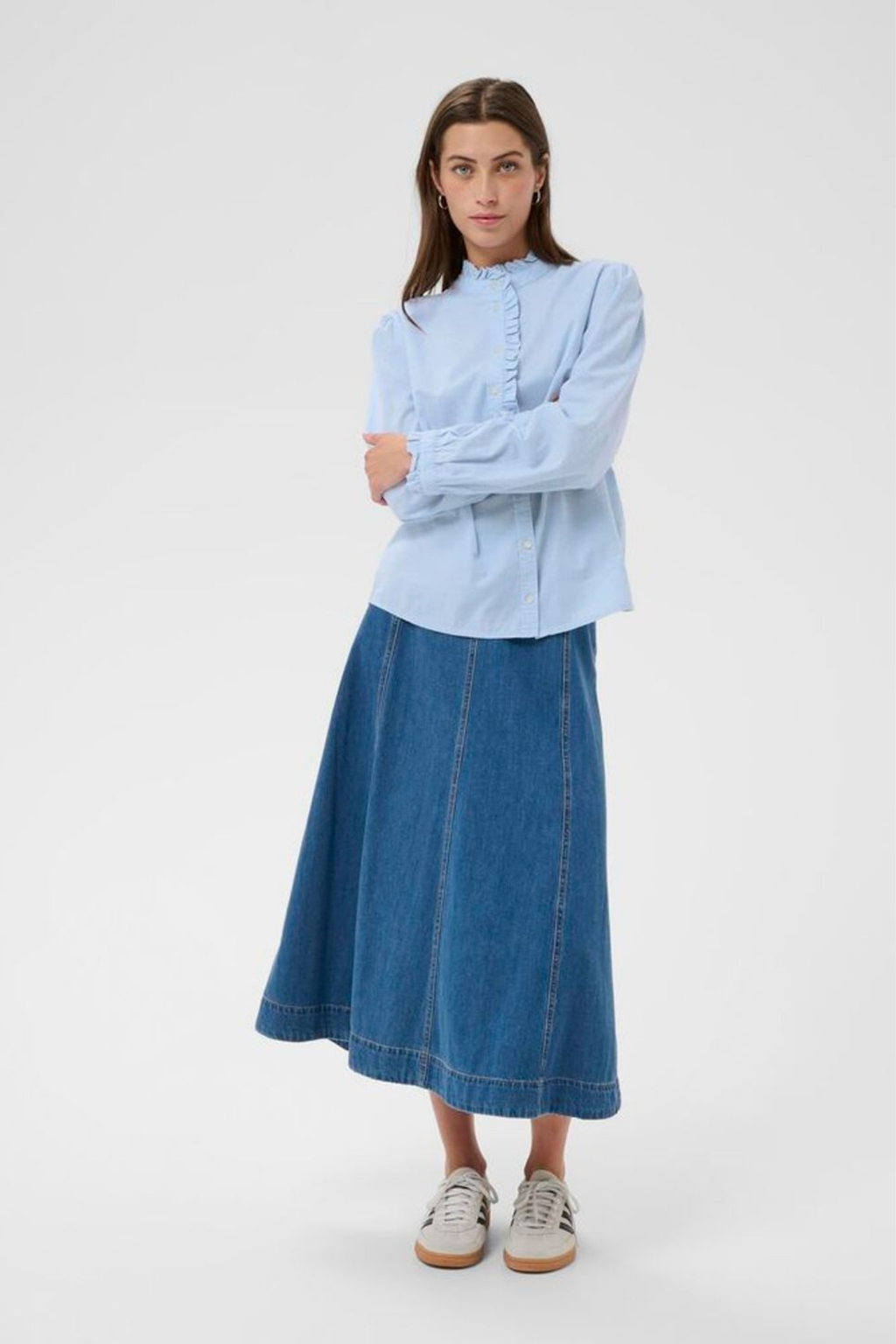 Light blue ruffle detail shirt by Part Two, made from 100% organic cotton. A feminine, easy-to-wear style for everyday or dressed-up looks. Shop Dotique.