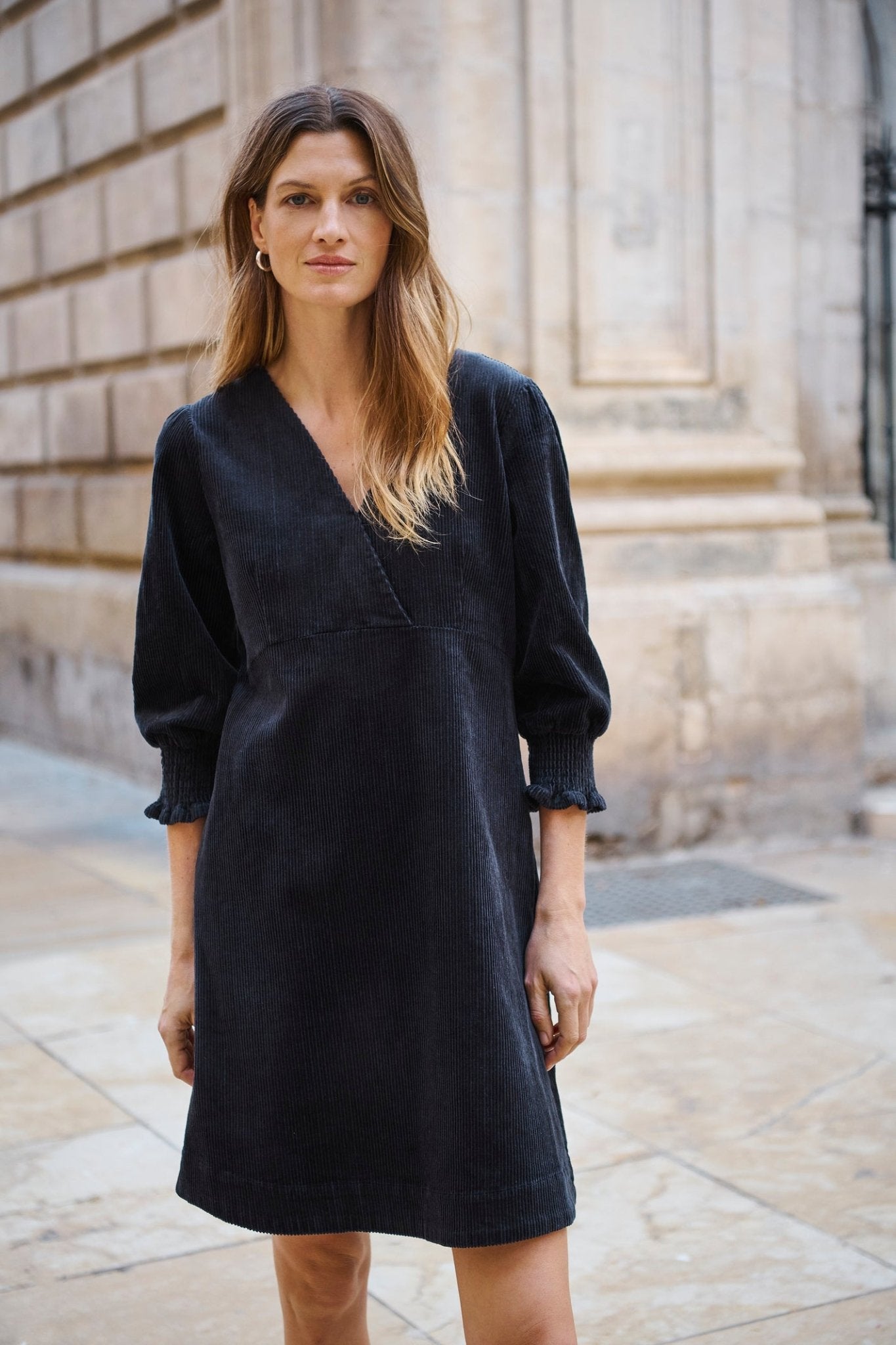 Part Two ShauliiPW dark navy corduroy dress with V-neck and smocked cuffs – Dotique