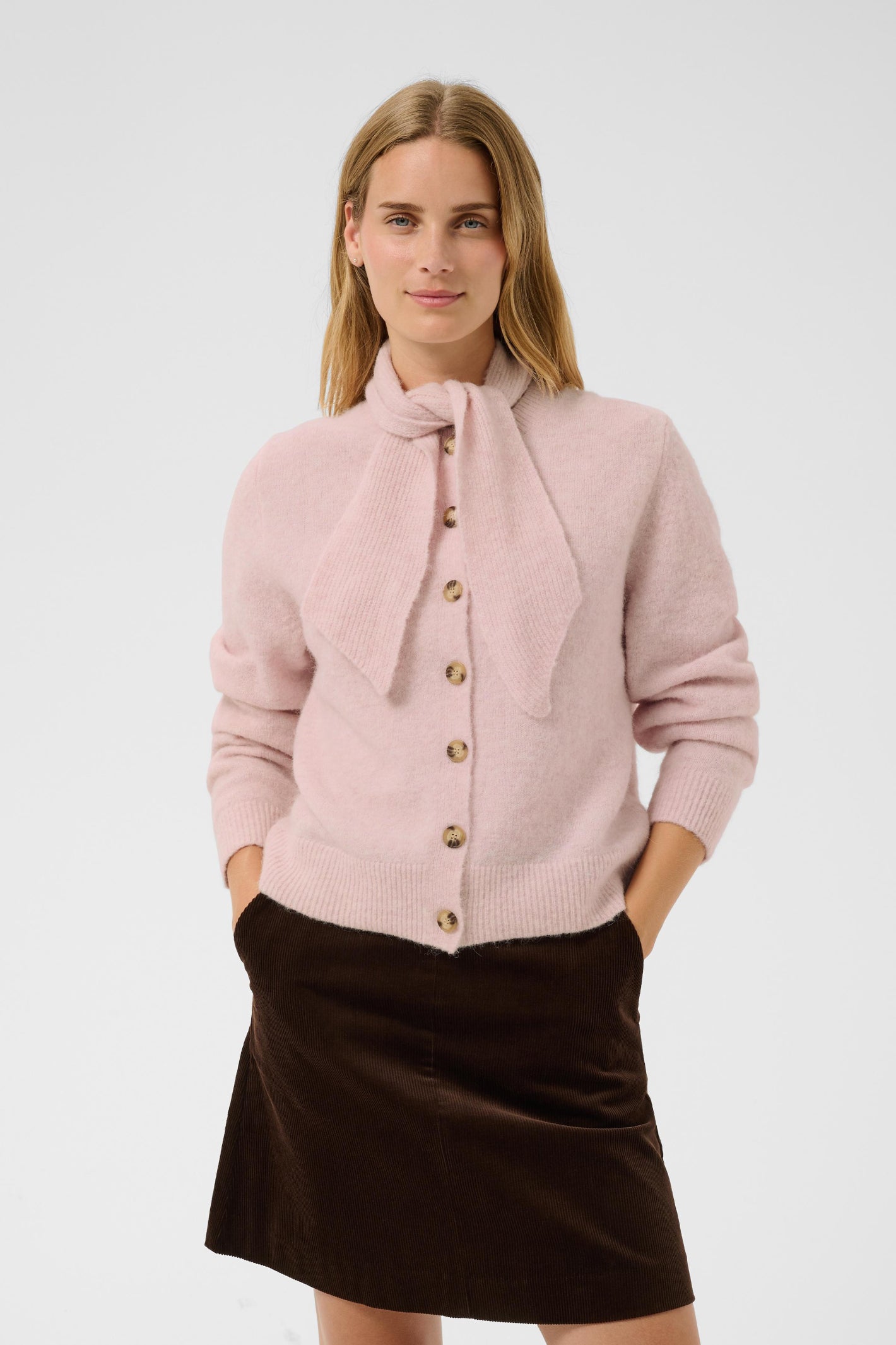 Woman wearing Part Two ChaniePW Cardigan Light Pink Melange 30310843 by Part Two, shop Part Two at Dotique.
