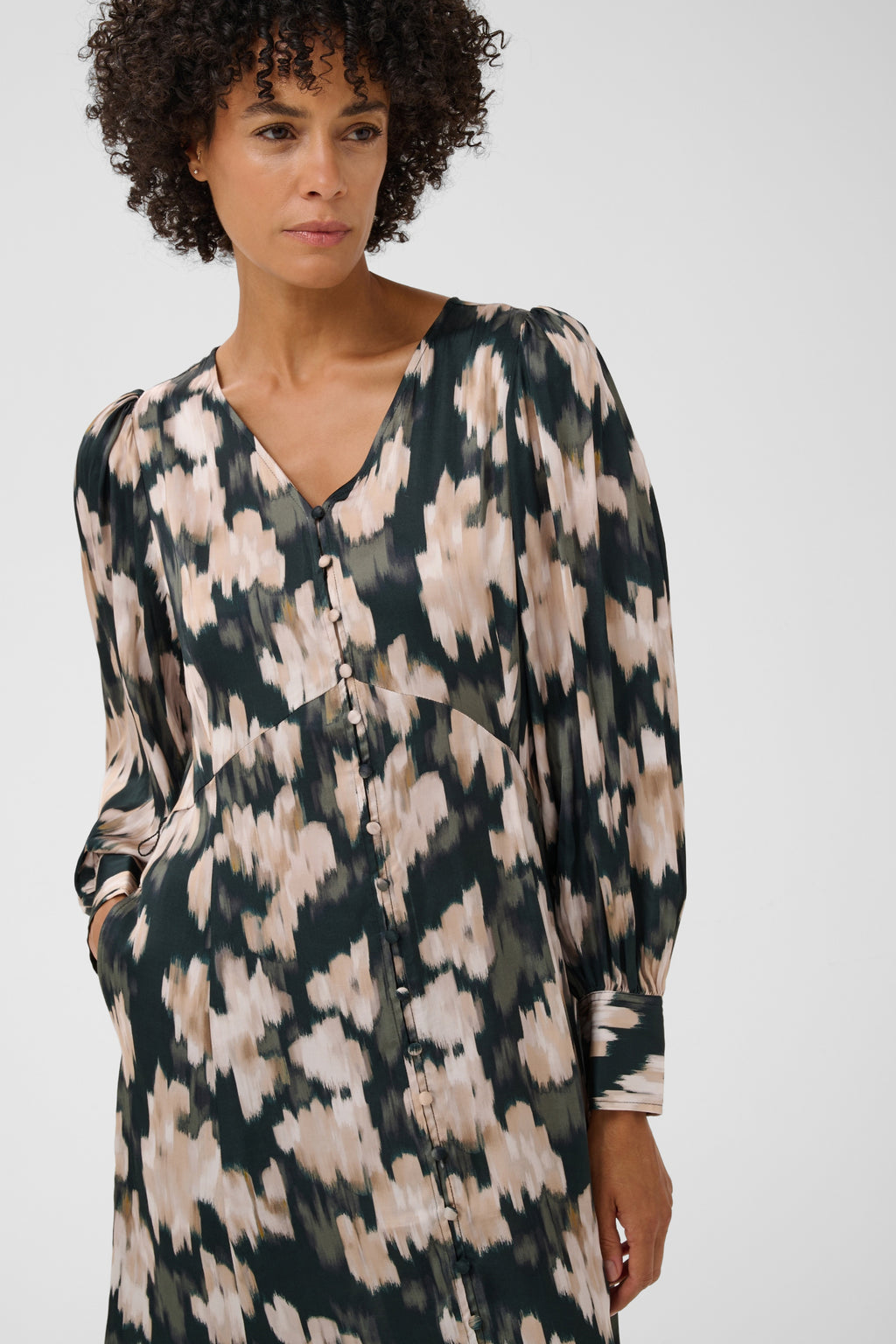 Woman wearing Part Two CilucaPW Green Blurred Flower Dress 30310810 by Part Two, shop Part Two at Dotique.
