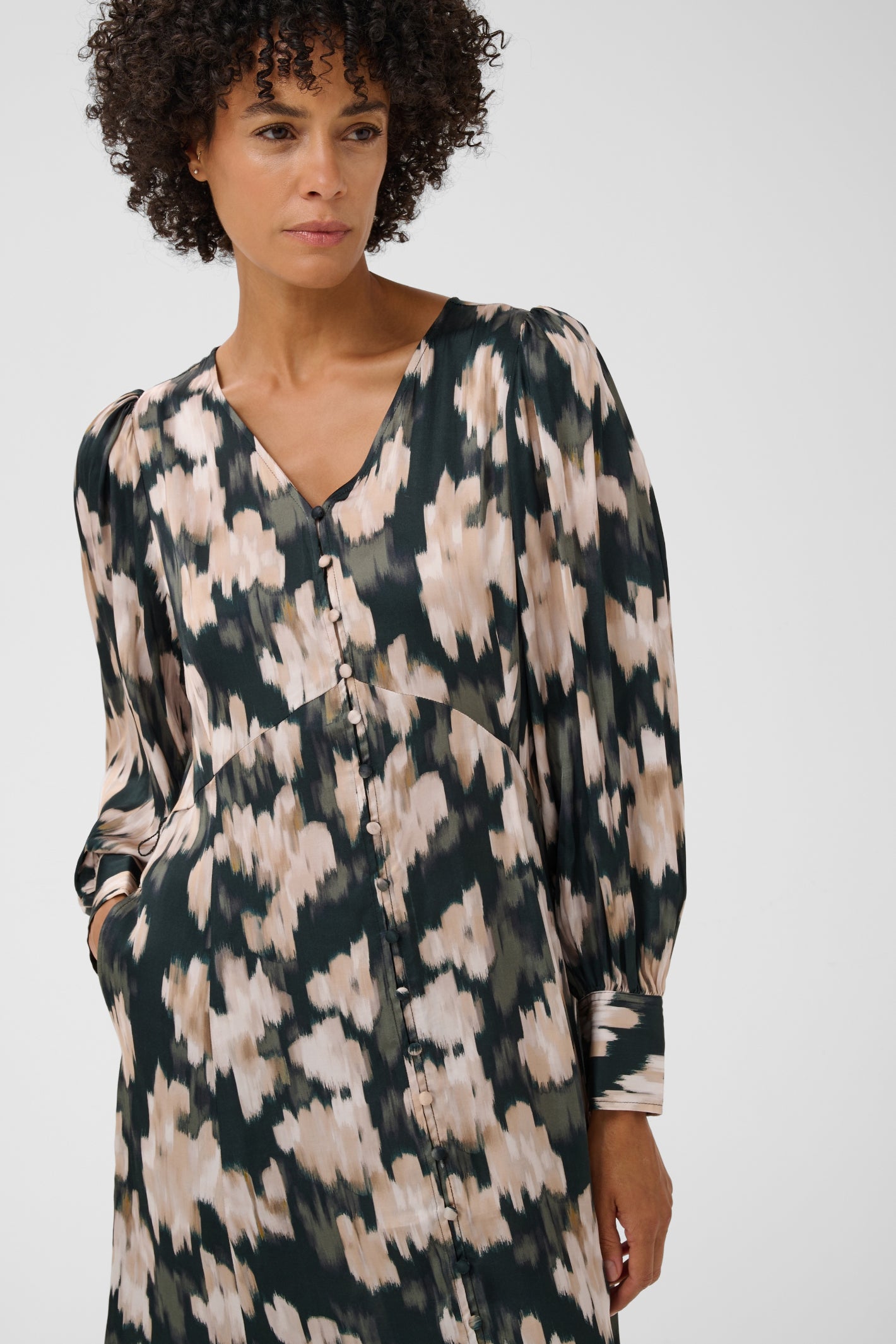 Woman wearing Part Two CilucaPW Green Blurred Flower Dress 30310810 by Part Two, shop Part Two at Dotique.