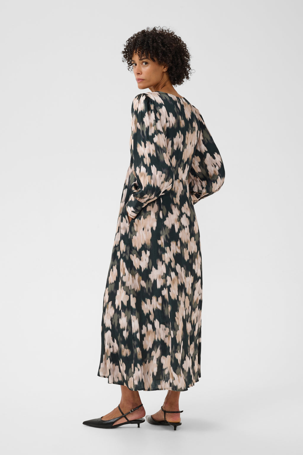 Woman wearing Part Two CilucaPW Green Blurred Flower Dress 30310810 by Part Two, shop Part Two at Dotique