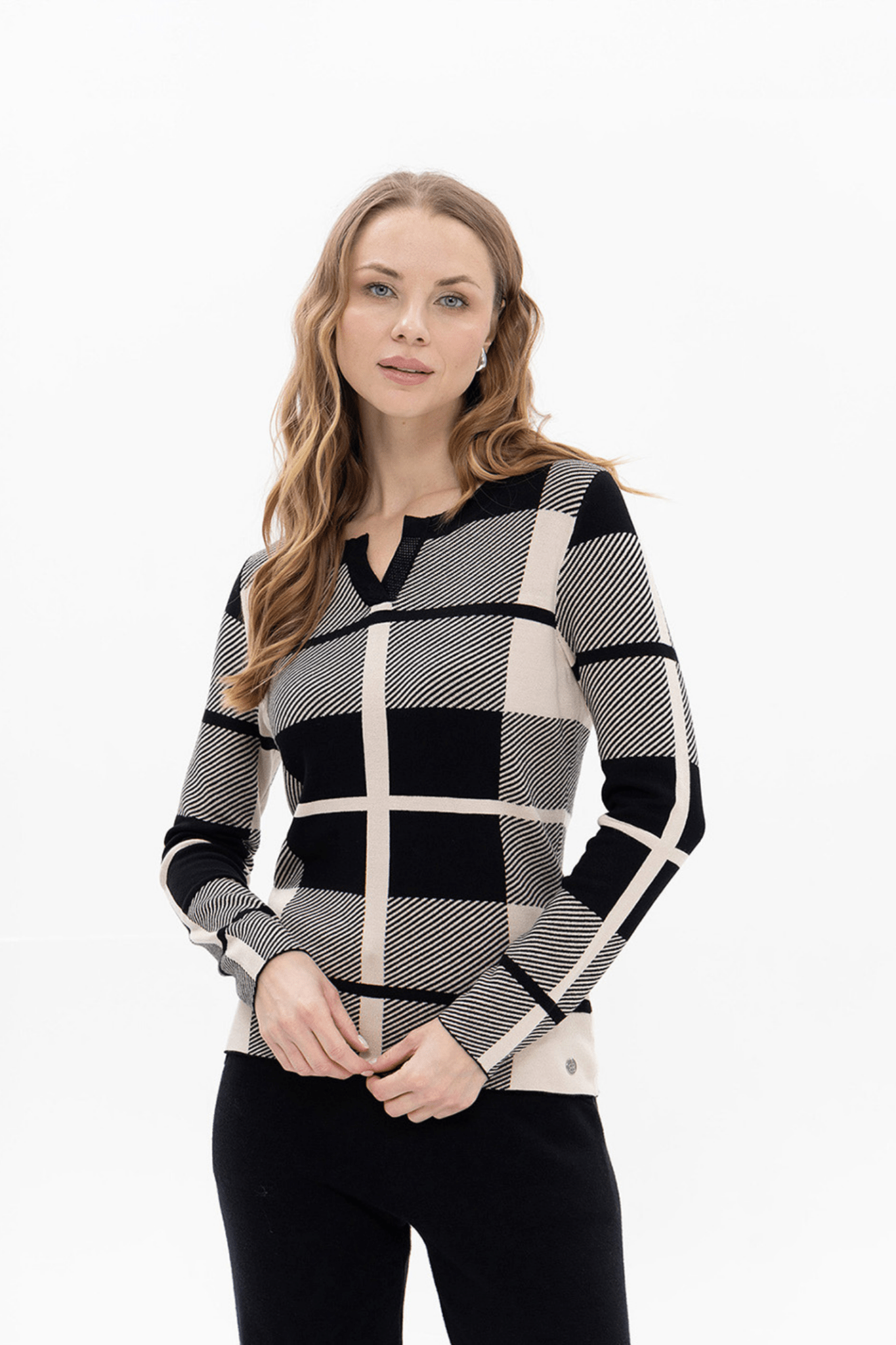 Passioni 18105 Beige/Black Checked Jumper