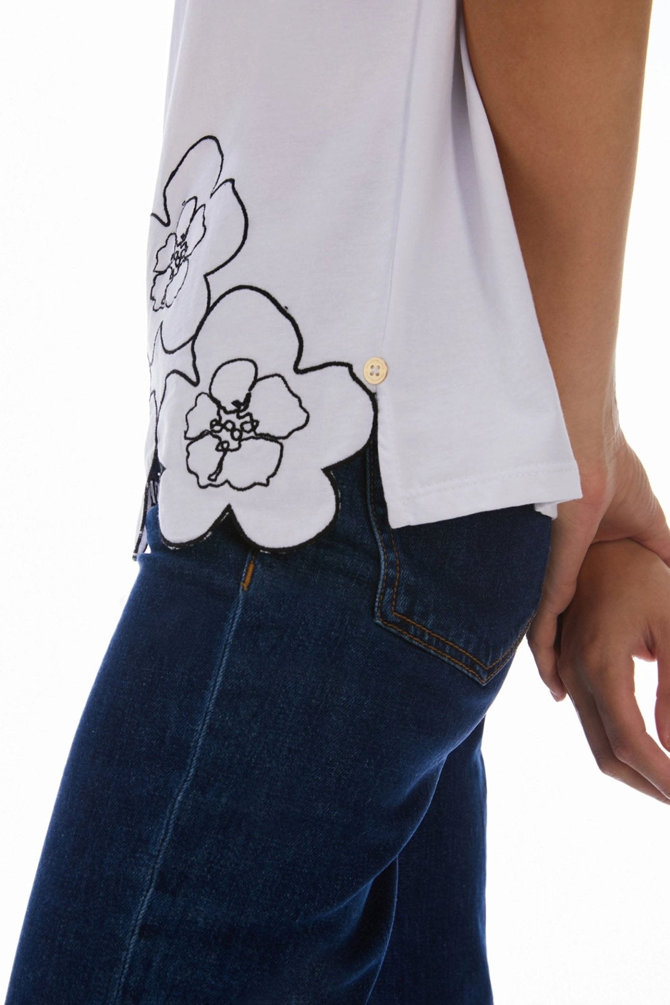 Pennyblack 2411971114200 Sedia White Flower Embroidered Cotton T-Shirt - Dotique