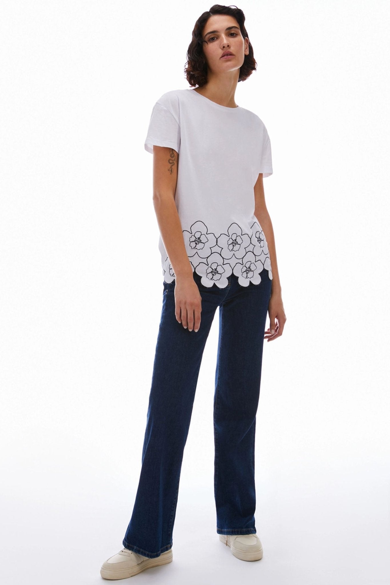 Pennyblack 2411971114200 Sedia White Flower Embroidered Cotton T-Shirt - Dotique