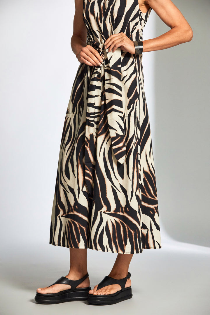 peruzzi-ss25111-animal-print-v-neck-dress-with-tie-waist-Dotique-