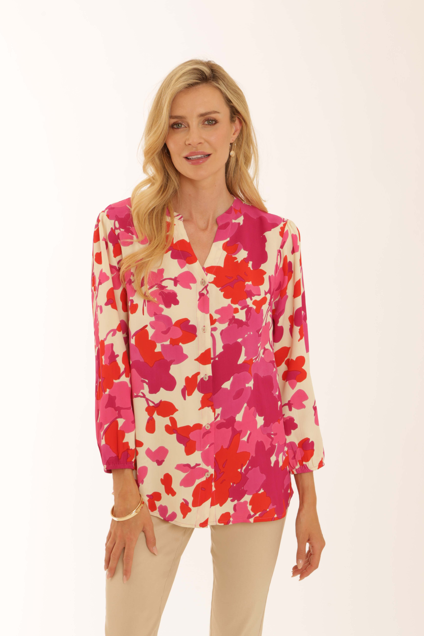 Woman wearing Pomodoro 62621 Trailing Flower Blouse Pink by pomodoro, shop pomodoro at Dotique in vibrant floral pattern
