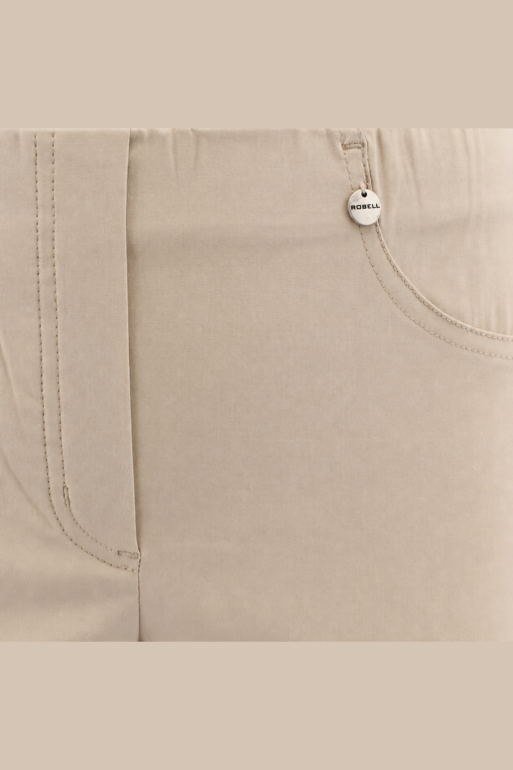 Robell Bella K 73cm trousers Beige / Gold, fabric and faux-pocket detail view — Shop Robell at Dotique