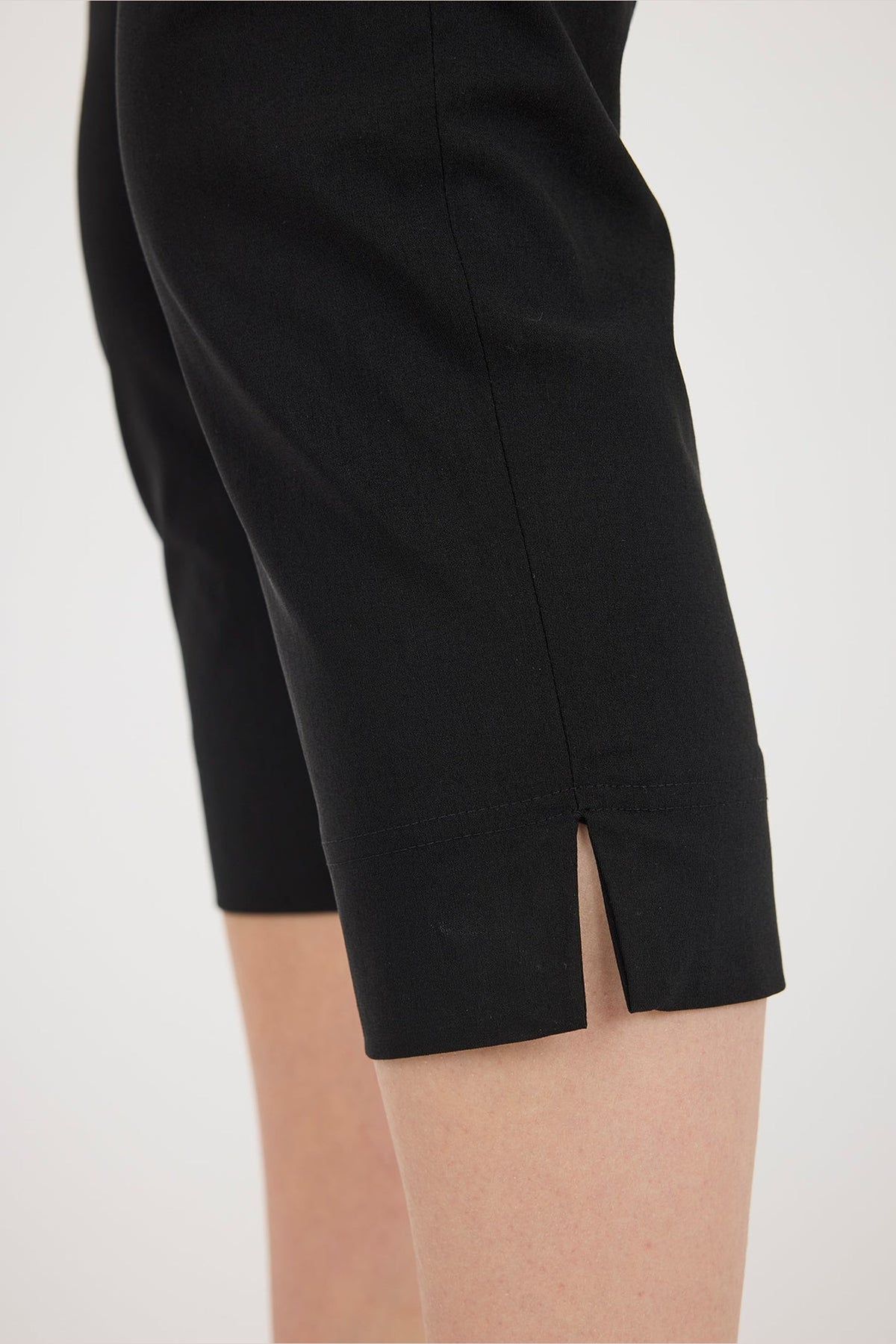 Robell Marie 07 Capri Trousers Black (55cm) — Shop Robell at Dotique