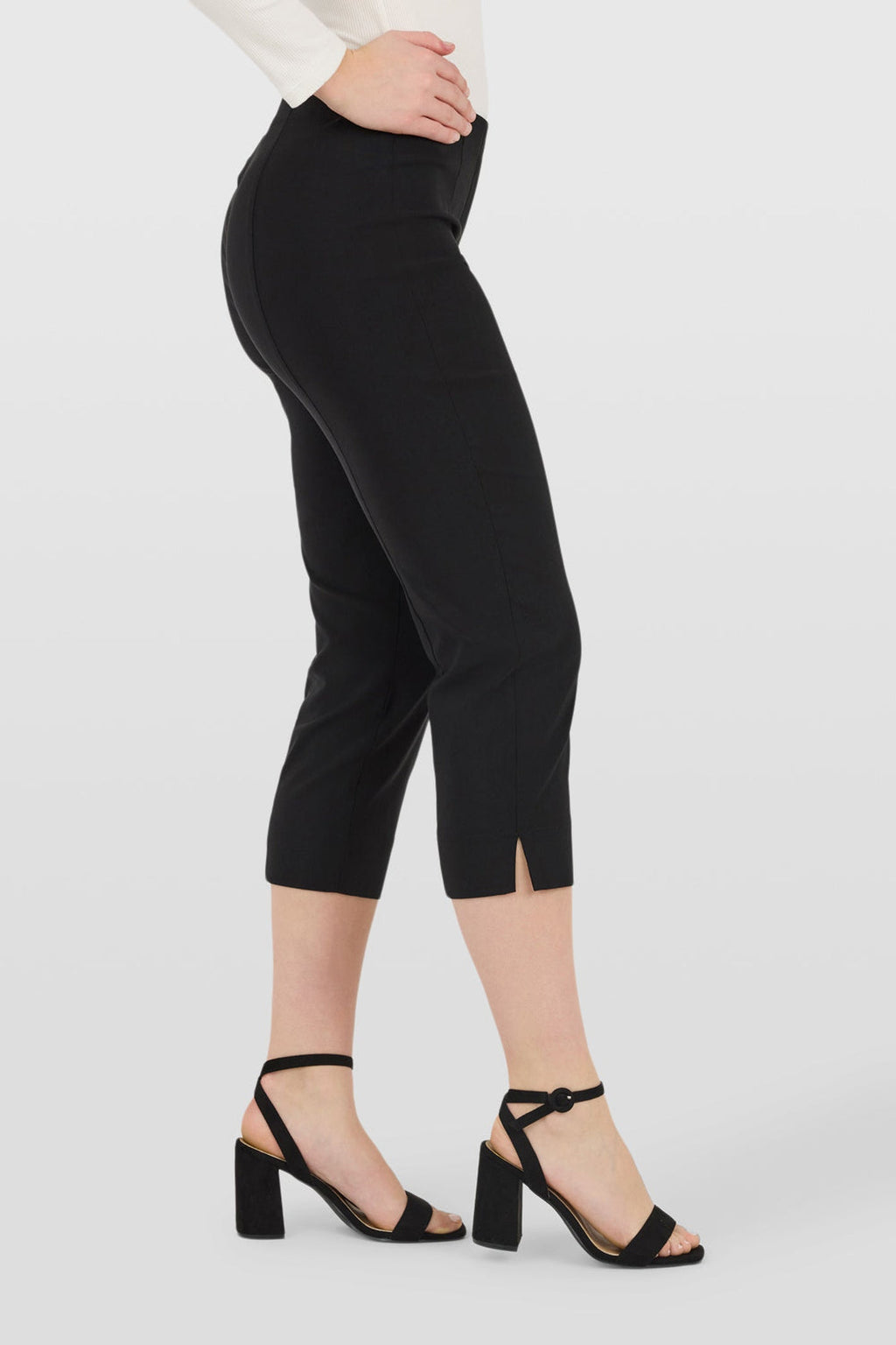 Robell Marie 07 Capri Trousers Black (55cm) — Shop Robell at Dotique