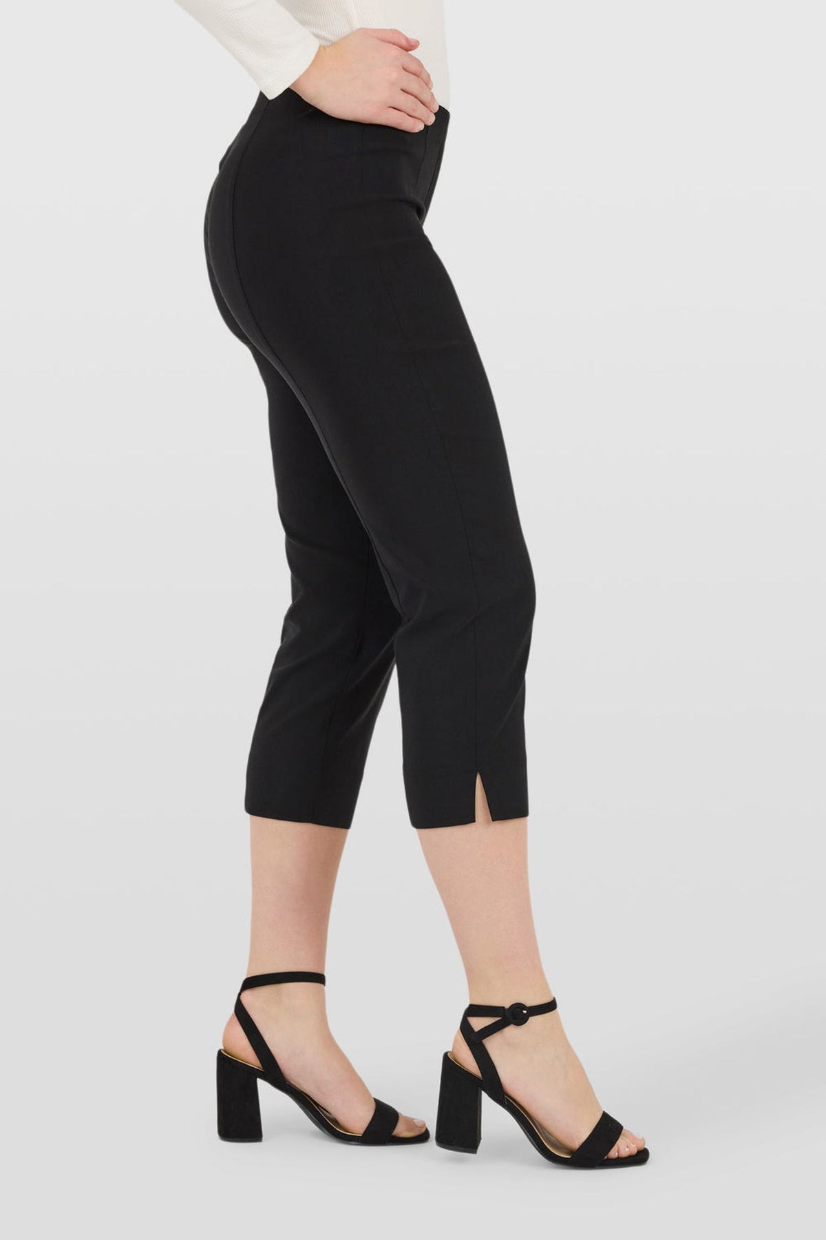 Robell Marie 07 Capri Trousers Black (55cm) — Shop Robell at Dotique