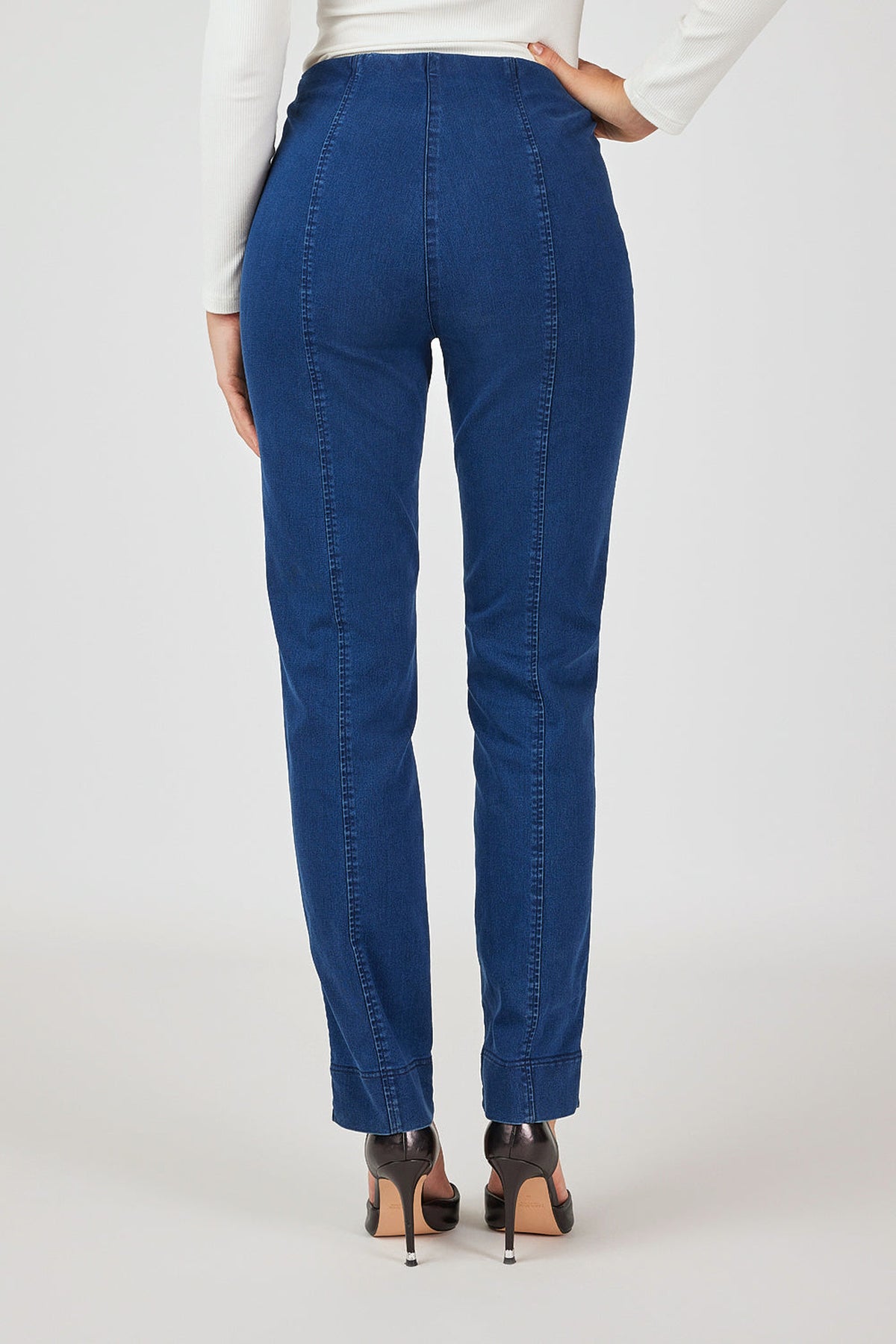 Robell Marie jeans in Natural Denim colour 64, 78cm, 51639-5448-64 – back view. Shop Robell at Dotique