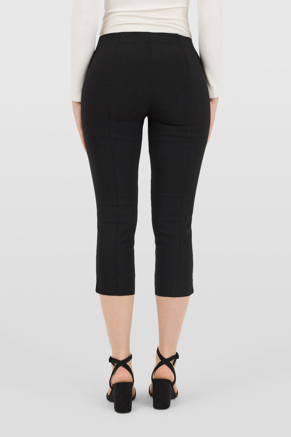 Robell Rose 07 Capri Trousers Black (55cm) — Shop Robell at Dotique