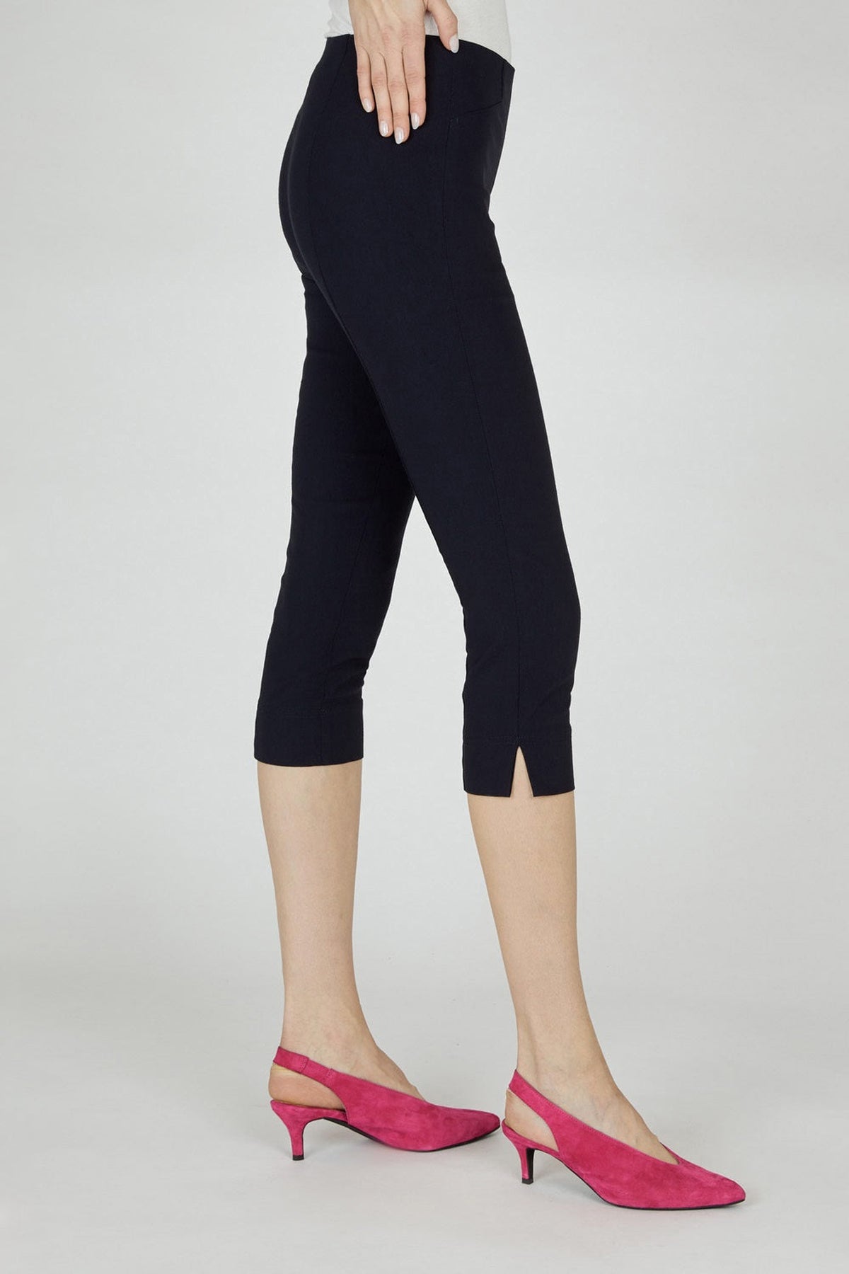 Robell Rose 07 Capri Trousers Navy (55cm) — Shop Robell at Dotique