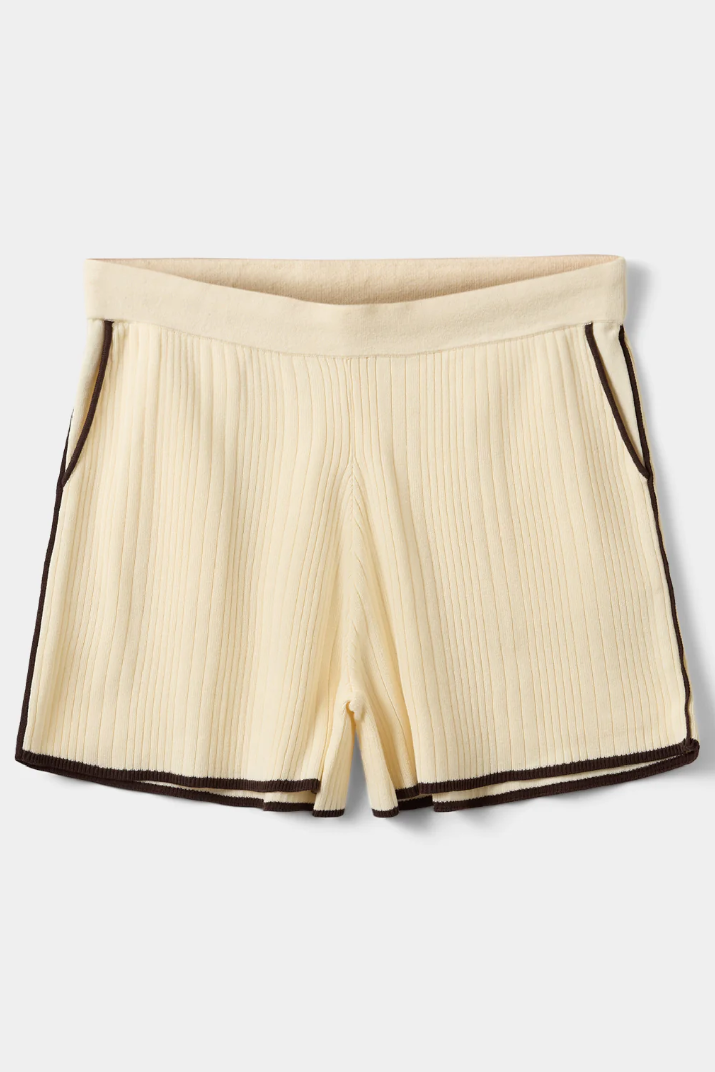 Sofie Schnoor Joliesw Knit Shorts S262342 by Sofie Schnoor in cream with contrast trim, shop Sofie Schnoor at Dotique