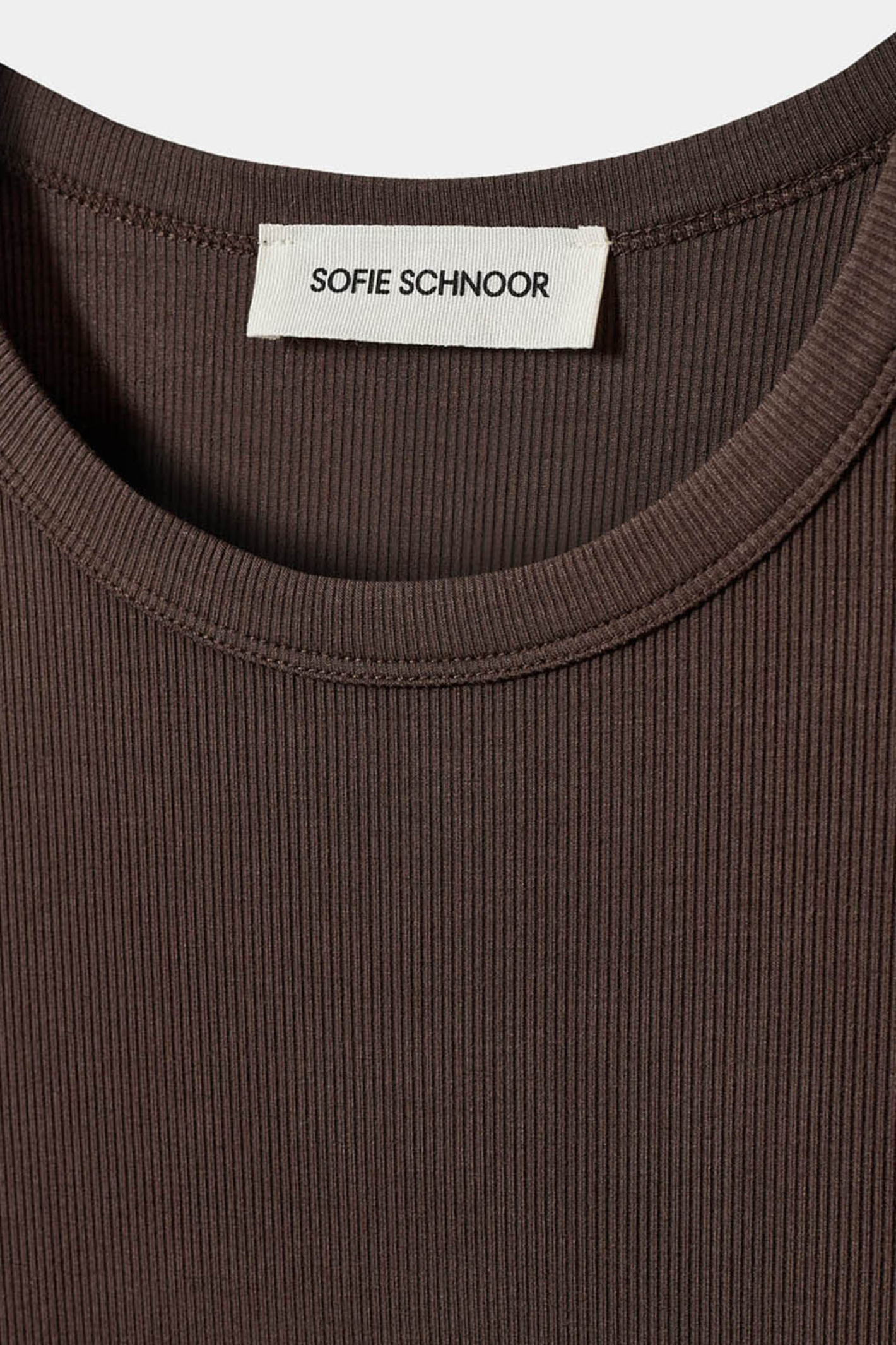 Sofie Schnoor Brown Fudge essential t-shirt – Dotique