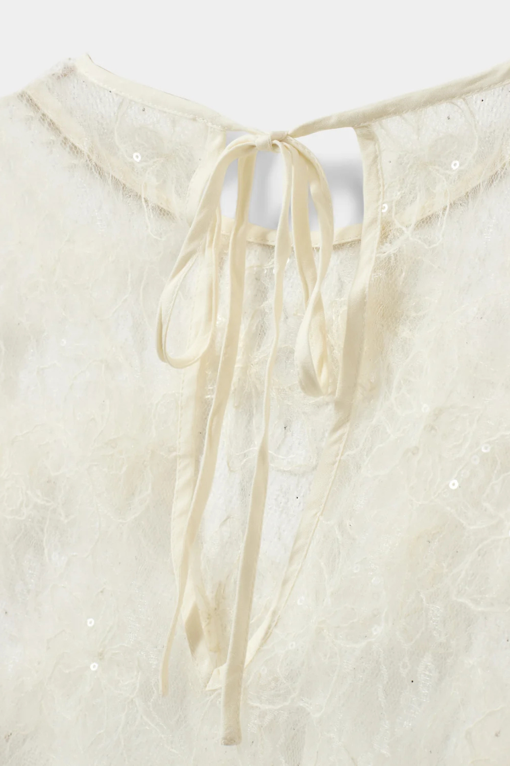 Sofie Schnoor Creme Yellow lace top with cotton neck binding – Dotique