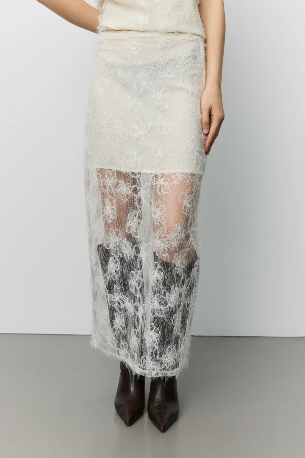 Sofie Schnoor Creme Yellow lace sequin maxi skirt – Dotique