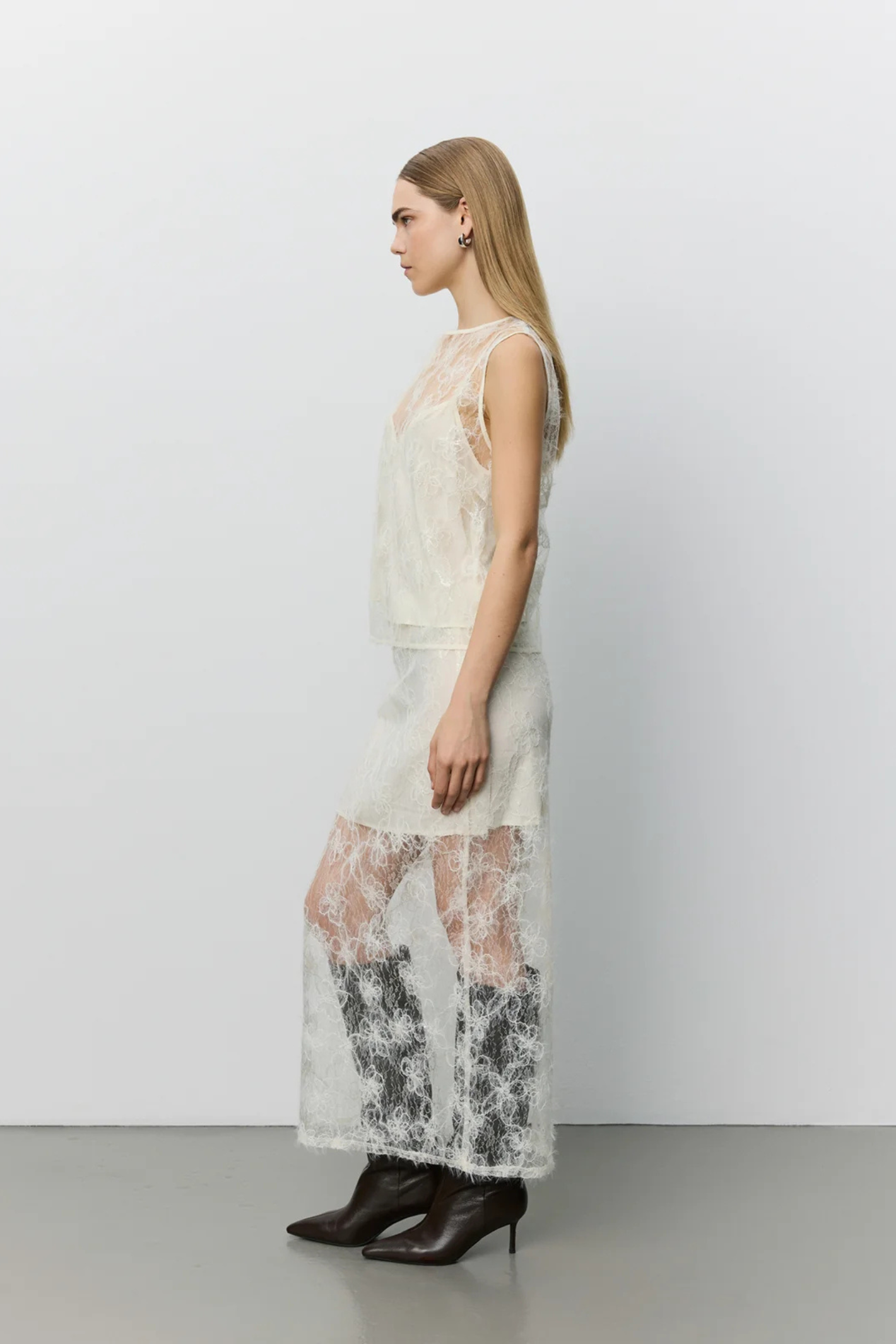 Sofie Schnoor Creme Yellow lace sequin maxi skirt – Dotique