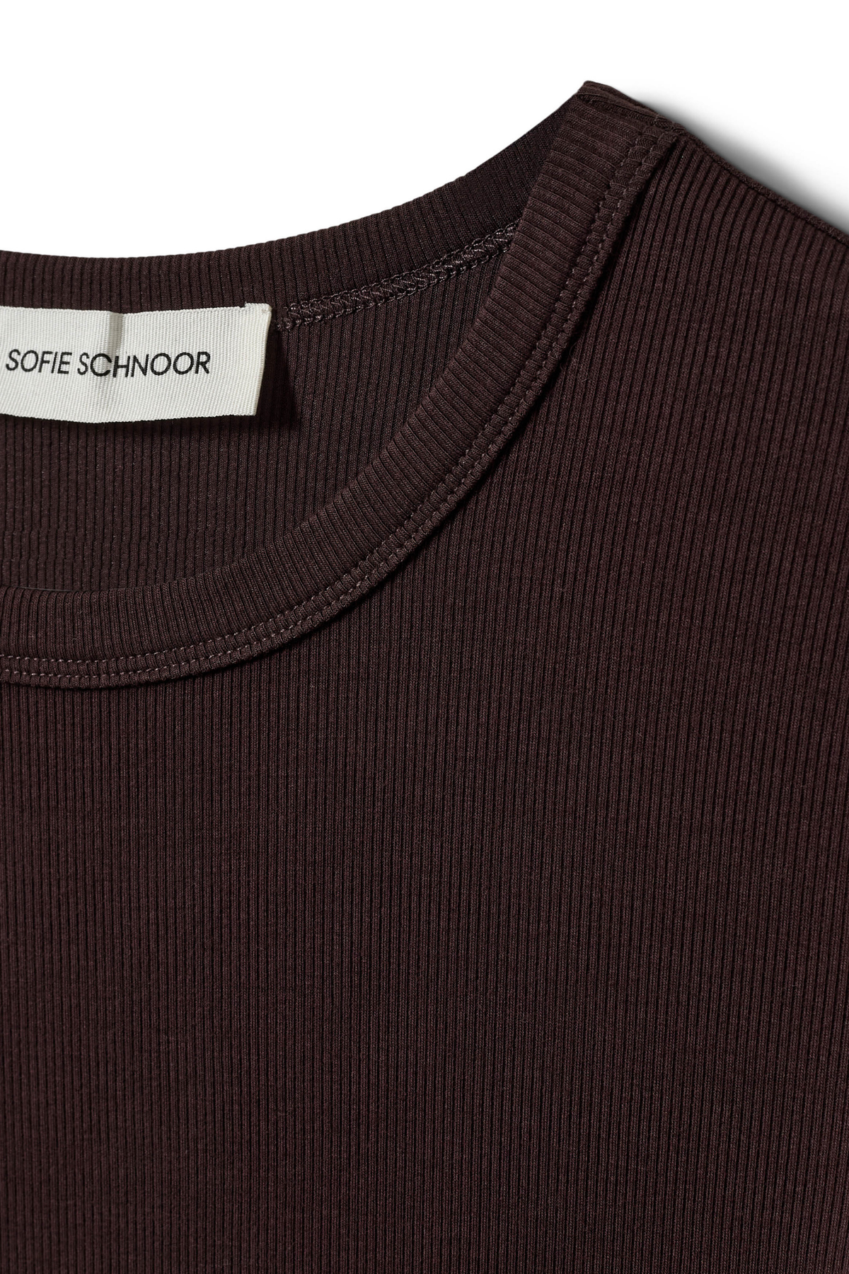 Sofie Schnoor SNOS414 Nataliasw T‑shirt – Dark Plum by Sofie Schnoor Shop Sofie Schnoor at Dotique