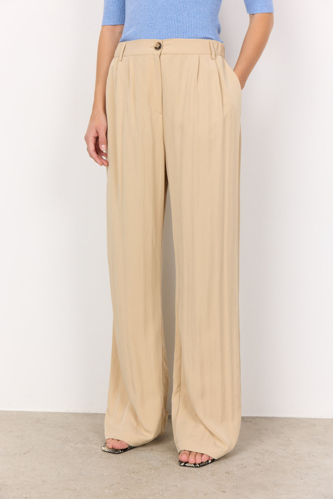 soya-concept-41020-20-8008-sc-paige-2-trousers-in-sand-Dotique-