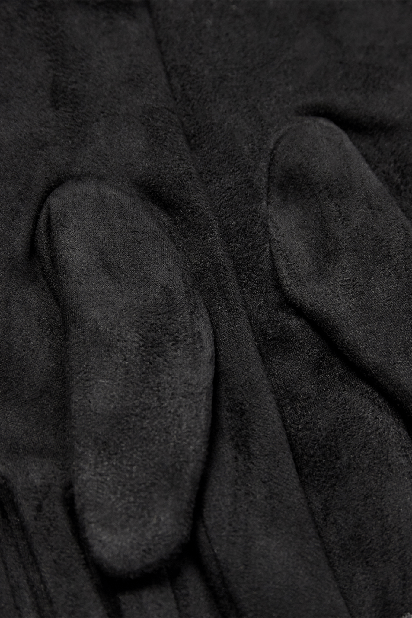 SC-VILLA 1 Gloves are crafted from 97% Polyester and 3% Elastane. These gloves have a smooth texture and a subtle sheen. Available at Dotique