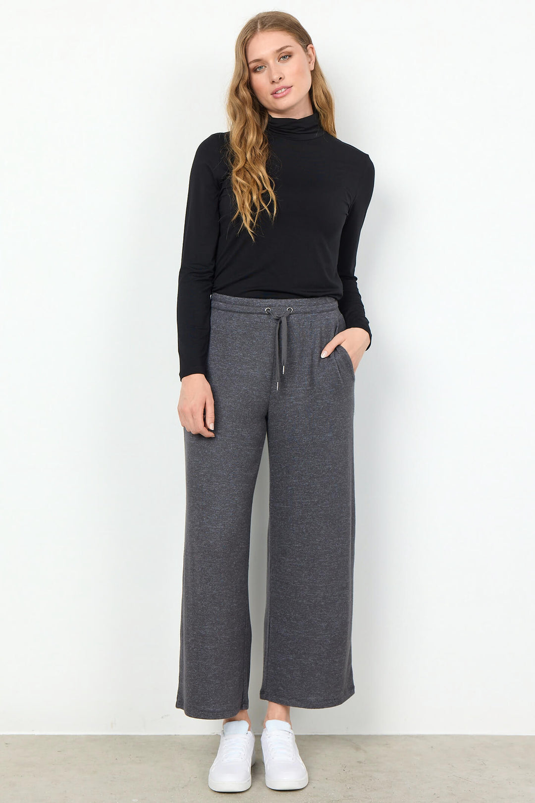 Soyaconcept SC-Biara 74 25388 Col 99780 Dark Grey Soft Touch Cropped Trousers - Dotique
