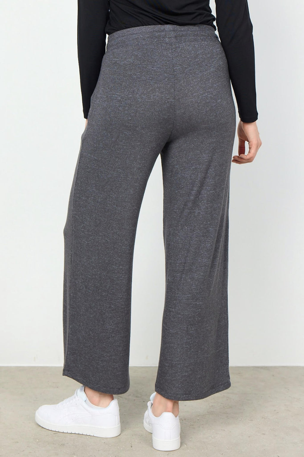Soyaconcept SC-Biara 74 25388 Col 99780 Dark Grey Soft Touch Cropped Trousers - Dotique