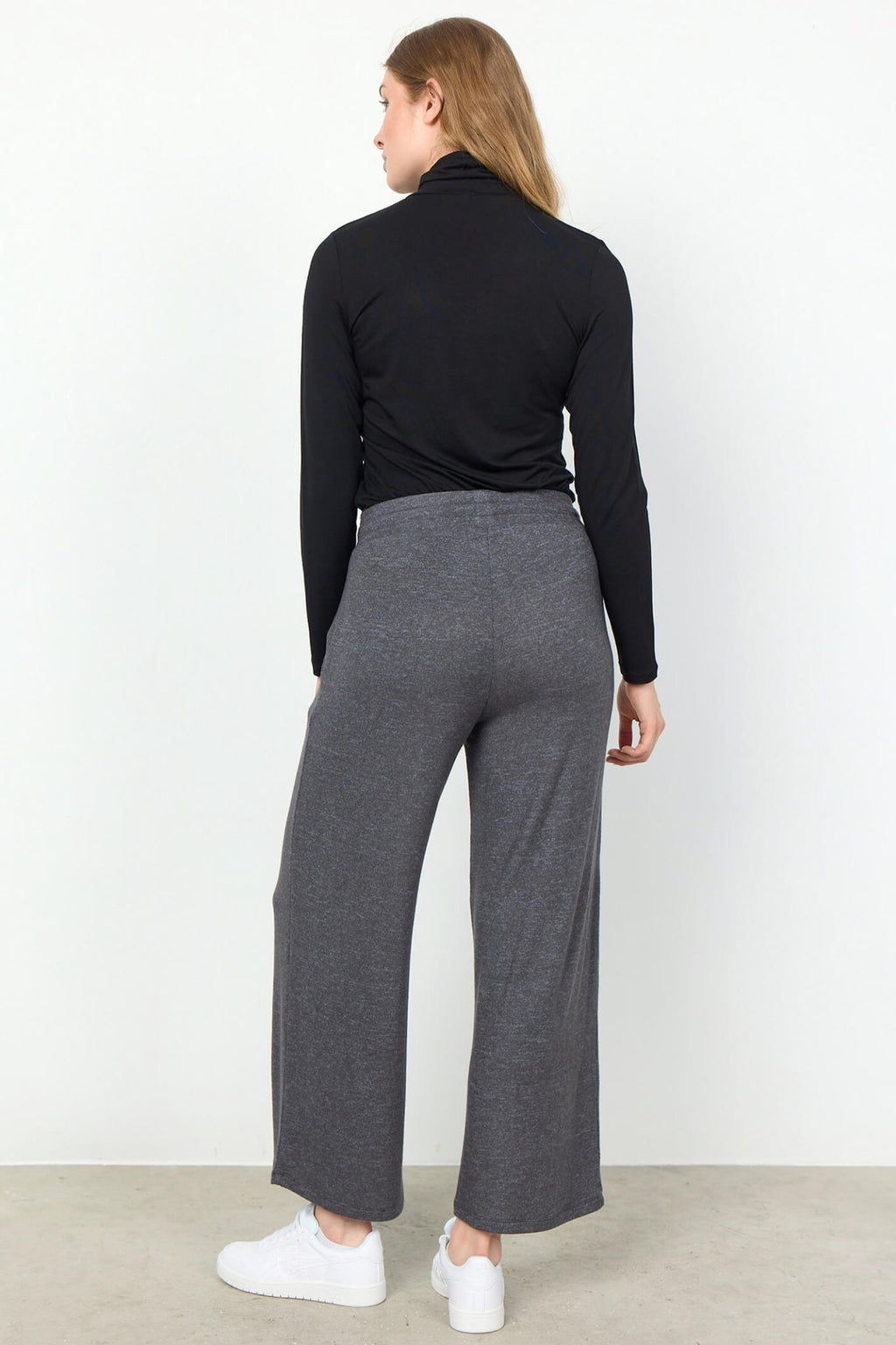 Soyaconcept SC-Biara 74 25388 Col 99780 Dark Grey Soft Touch Cropped Trousers - Dotique