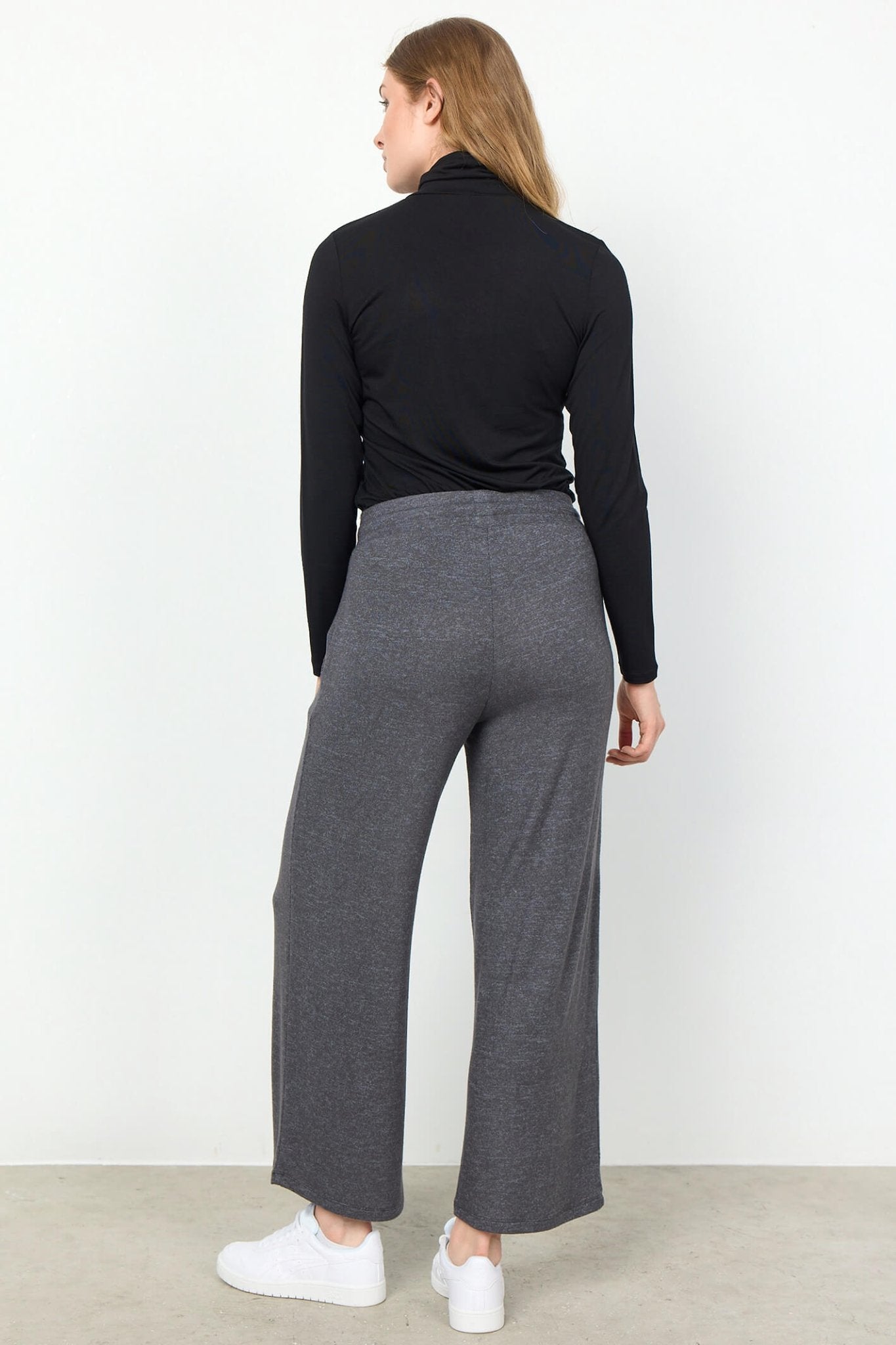 Soyaconcept SC-Biara 74 25388 Col 99780 Dark Grey Soft Touch Cropped Trousers - Dotique