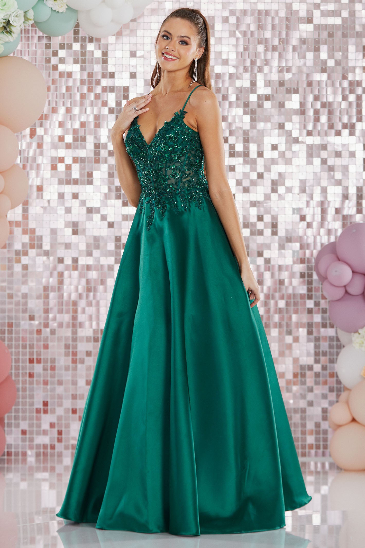 Dark Green Ball Gown Prom Dress Long Sleeve With Veil
