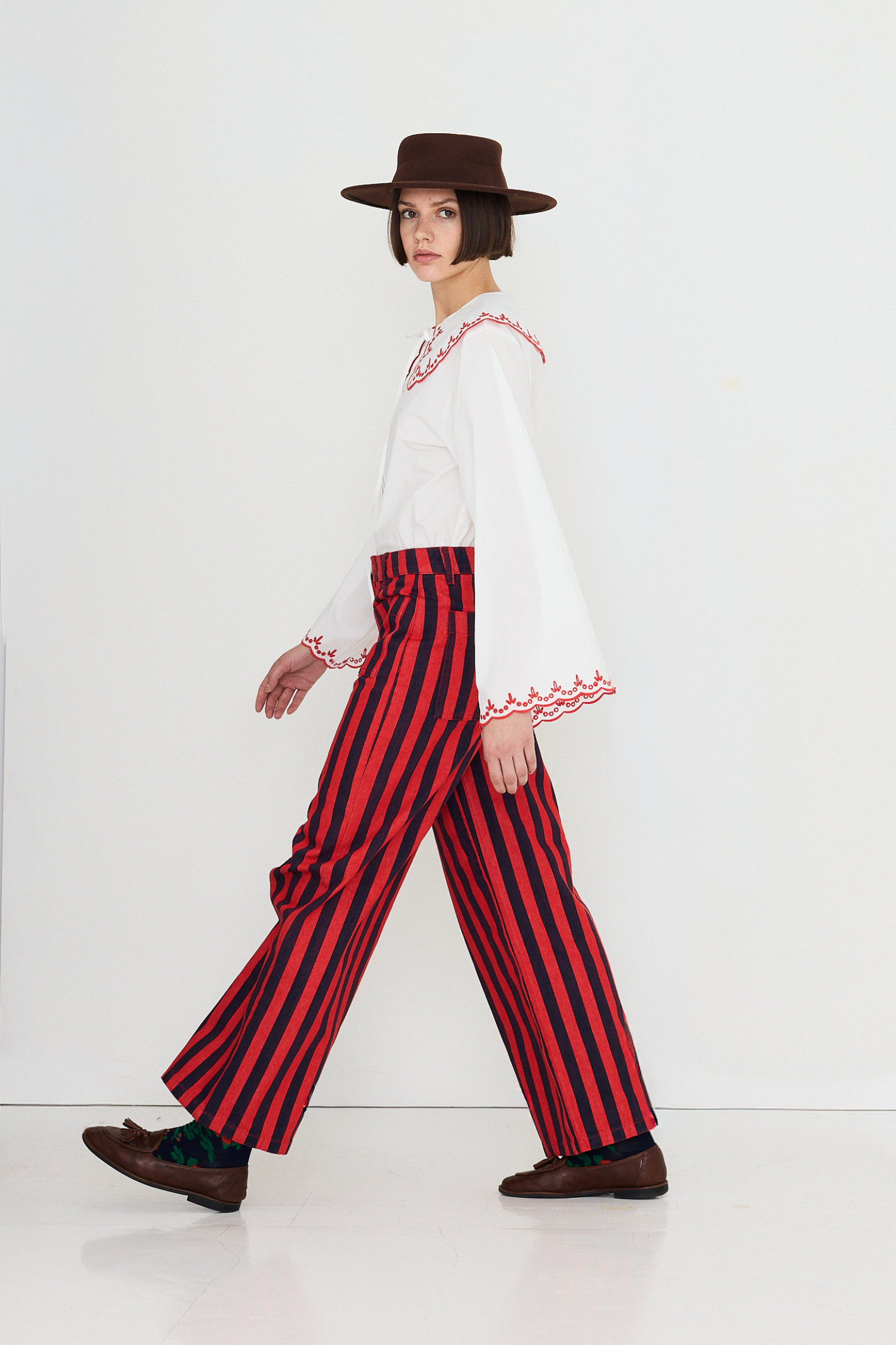 The Tiny Big Sister white embroidered collar shirt with red trim – Dotique