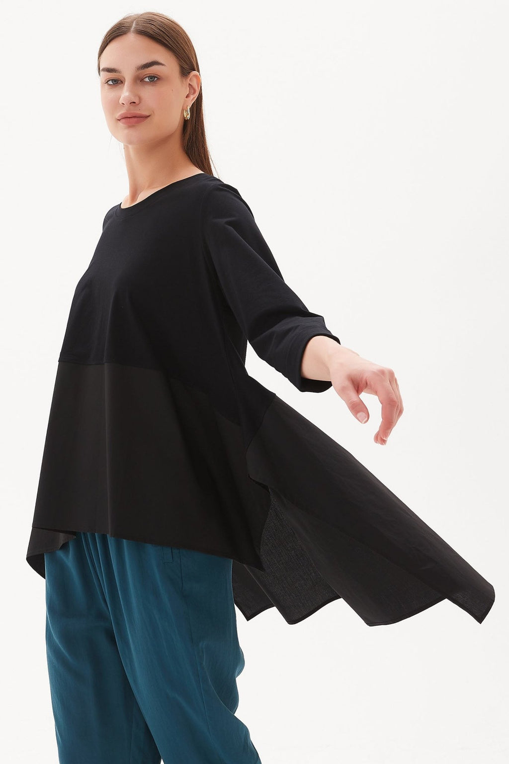 Tirelli 23A3108 Ava Black Relaxed Fit Round Neck Top - Dotique