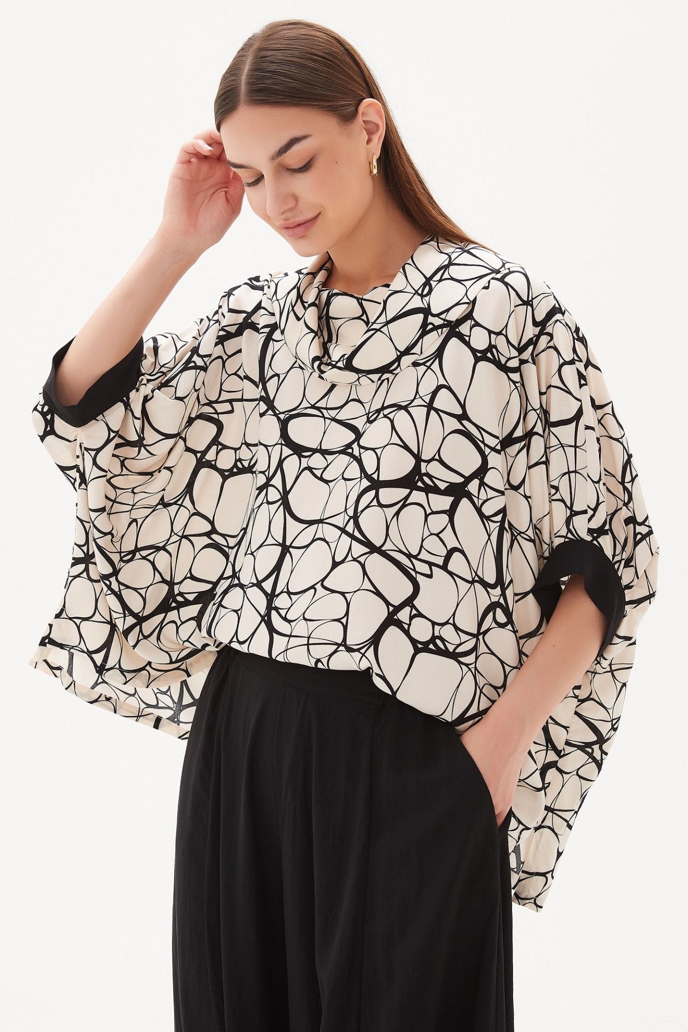 Tirelli 3221 Cowl Neck Contrast Top Cream Black Shapes - Dotique