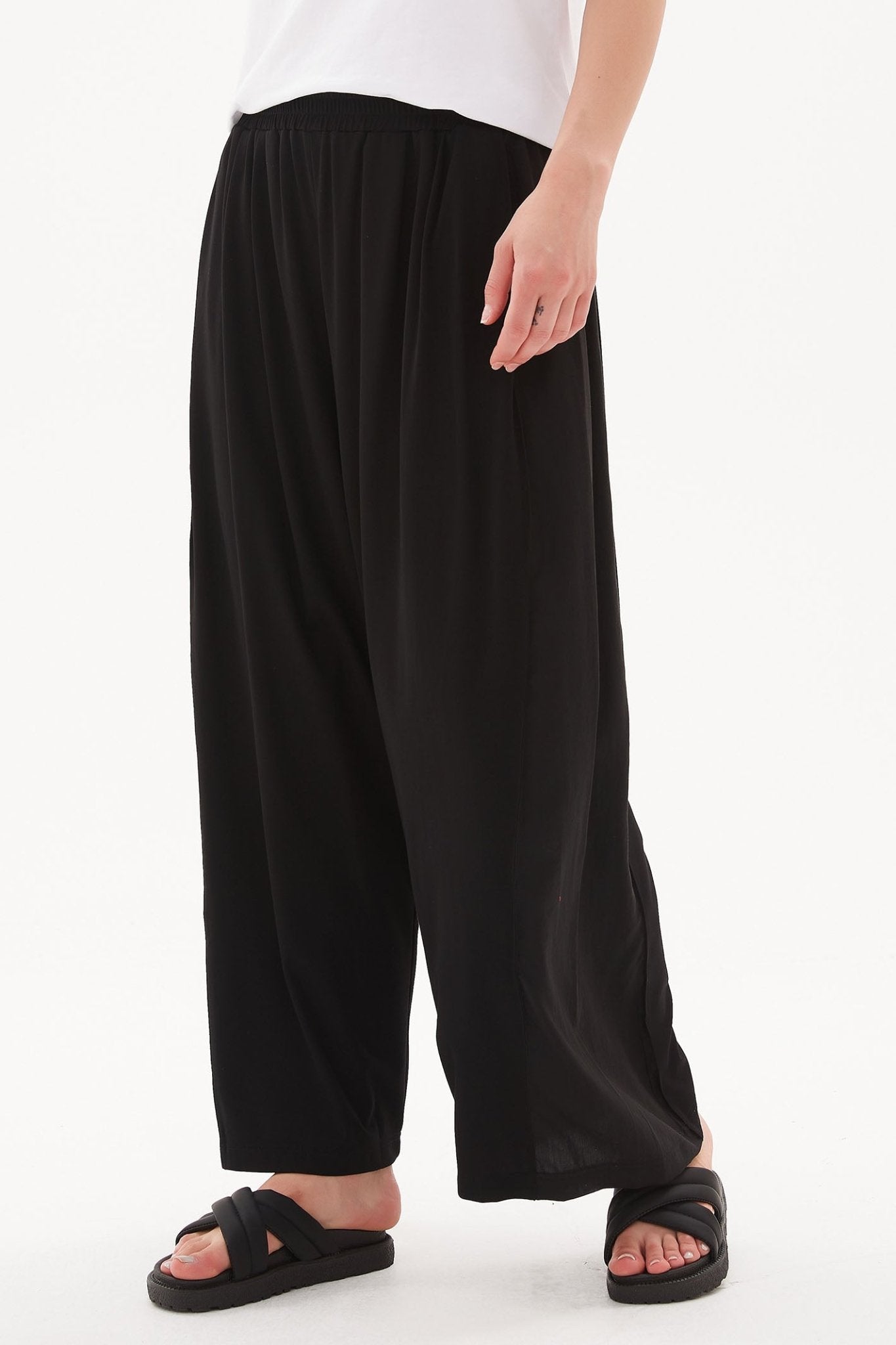 Tirelli Trousers Wide Leg Black 3125 - Dotique