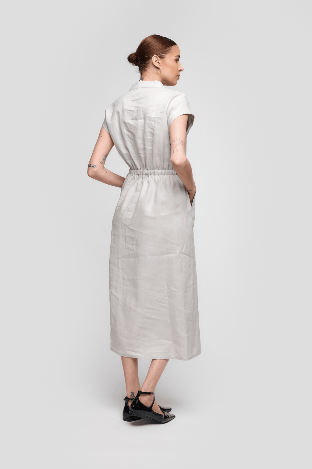 uchuu-cs25-022-grey-v-neck-linen-dress-dotique-