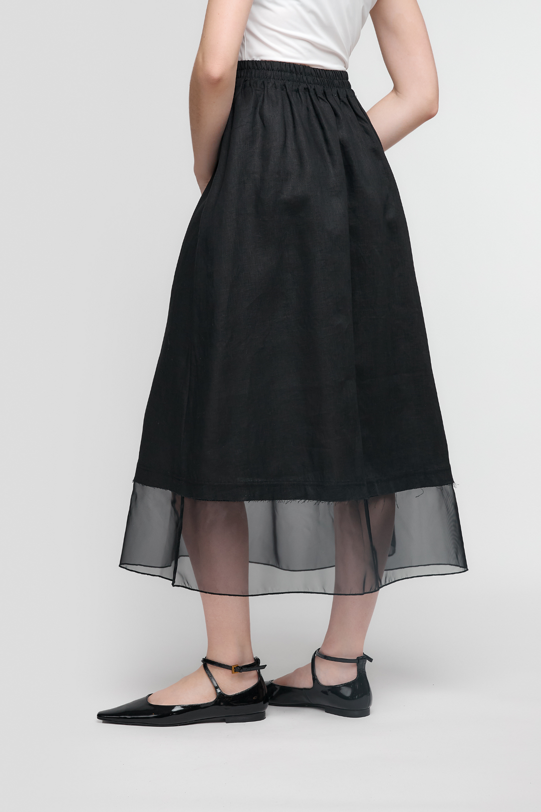 uchuu-cs25-203-black-linen-skirt-dotique-