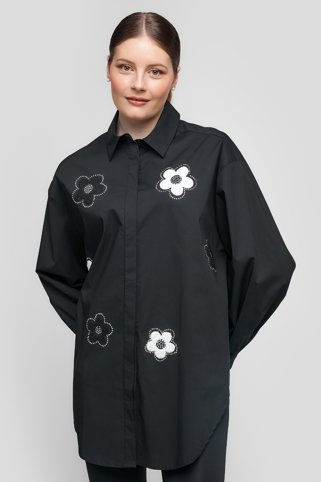 uchuu-cs25-600-black-shirt-with-embellished-flower-design-dotique-