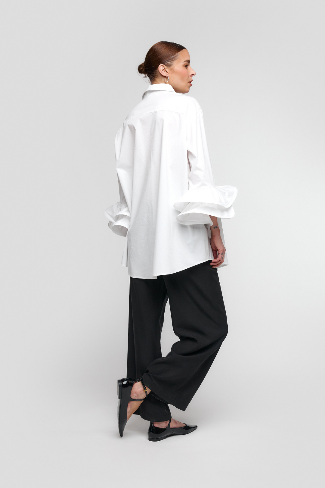 uchuu-cs25-618-white-collared-shirt-with-fancy-sleeves-dotique-