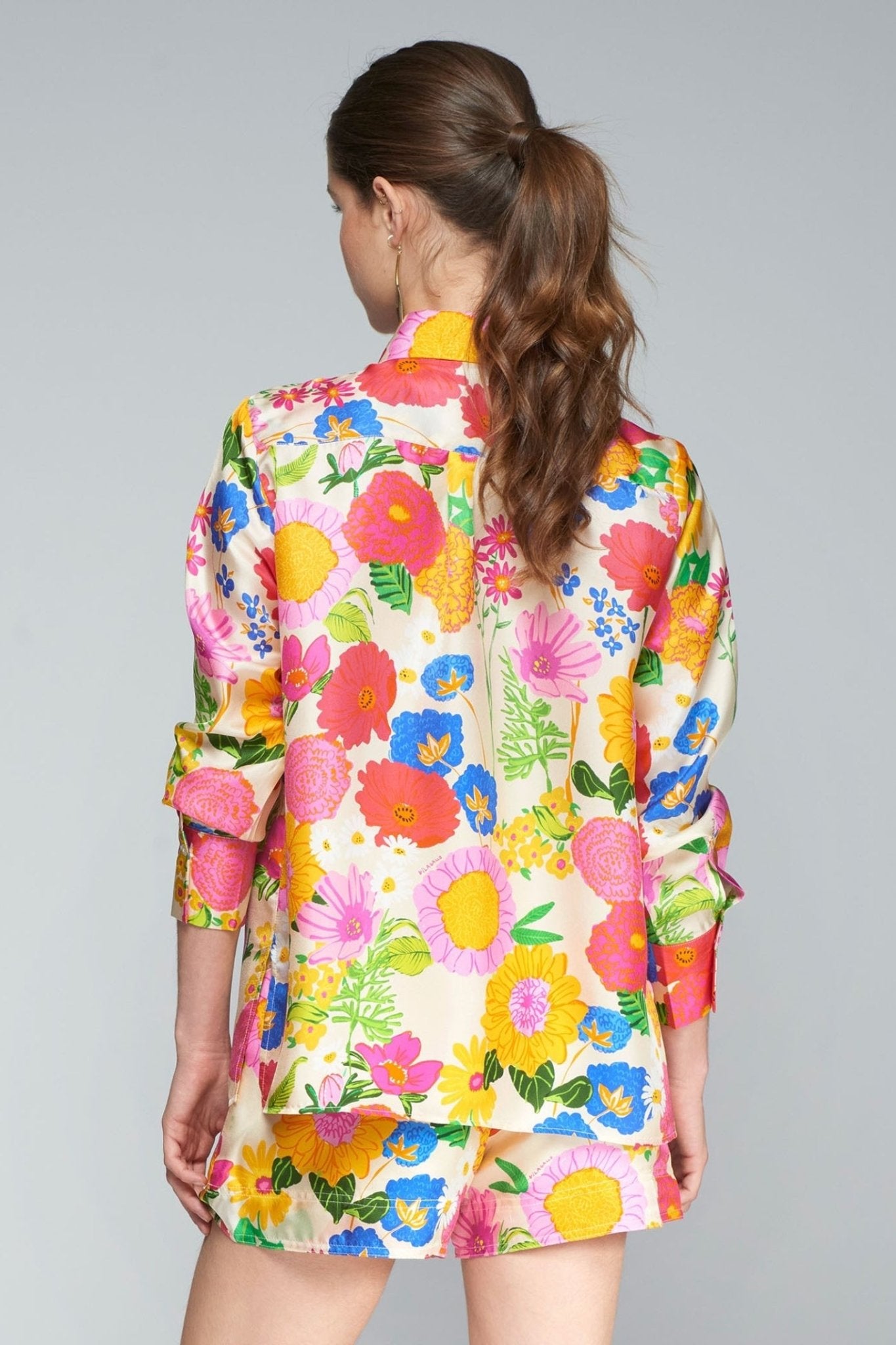 Vilagallo 32322 Shirt Mariela Flor Seda – Silk Shirt with Coloured Flowers - Dotique - Vilagallo