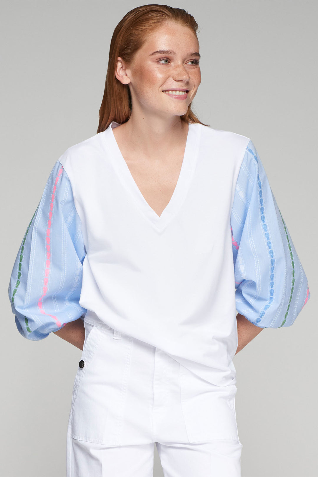 Vilagallo 32495 White Blue Puff Sleeve V-Neck Top