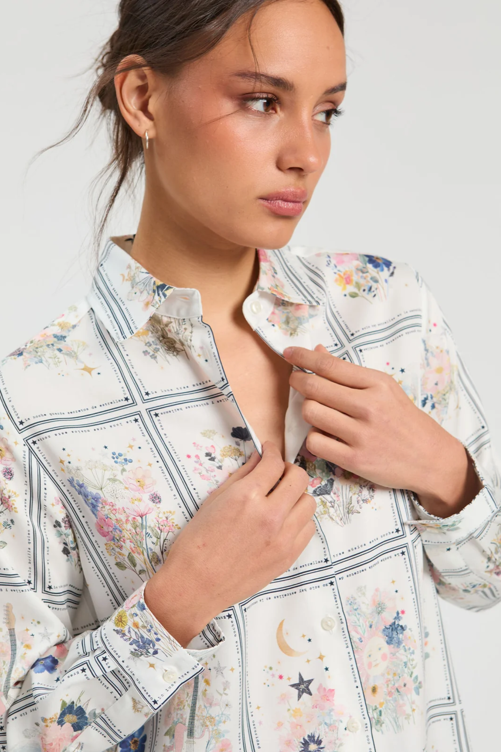 Shop the Vilagallo Stars & Guitars Print Shirt at Dotique. Crafted from 100% viscose with a colourful exclusive print, soft drape and timeless tailored silhouette.