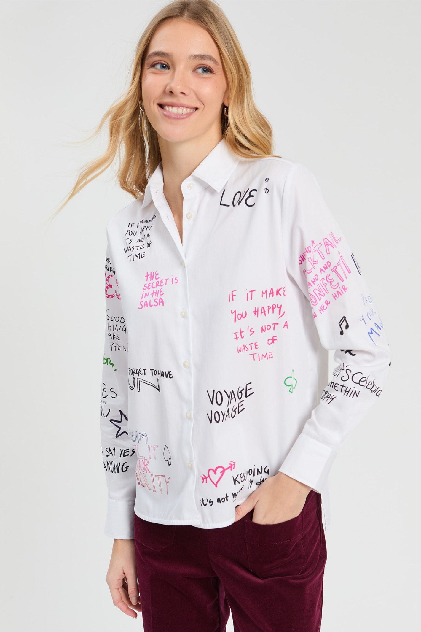 Shop the Vilagallo White Ferris Wheel Print Shirt at Dotique. Crafted from 100% cotton with an exclusive illustrated print, classic tailoring and an easy-to-wear regular fit.