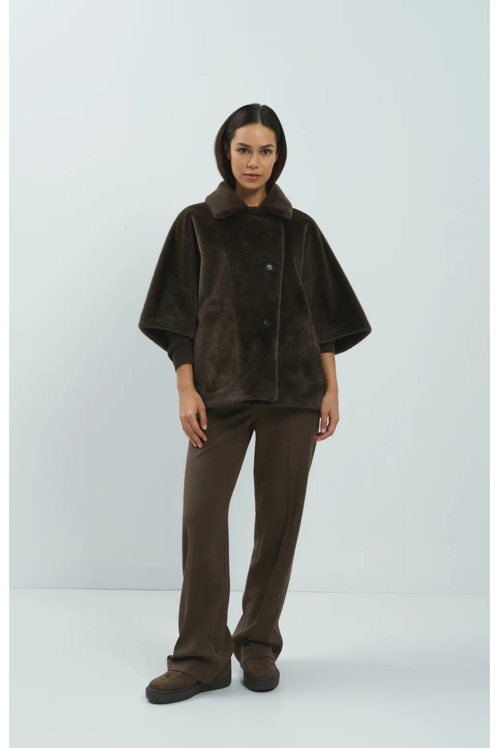 Yaya 01-301296-610 Structured Straight Leg Tailored Trousers Coco Brown Melange model wearing Shop YAYA at Dotique