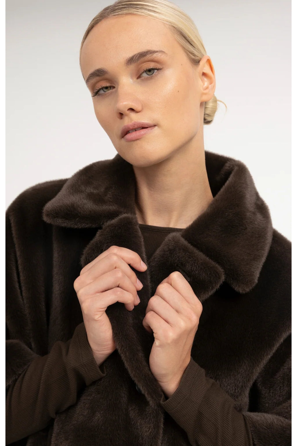 Yaya 02-009089-610 Oversized Reversible Faux Fur Jacket Delicioso Brown YAYA Shop YAYA at Dotique model wearing jacket